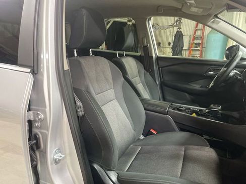 Used 2025 Nissan Rogue SV AWD/4WD image 23
