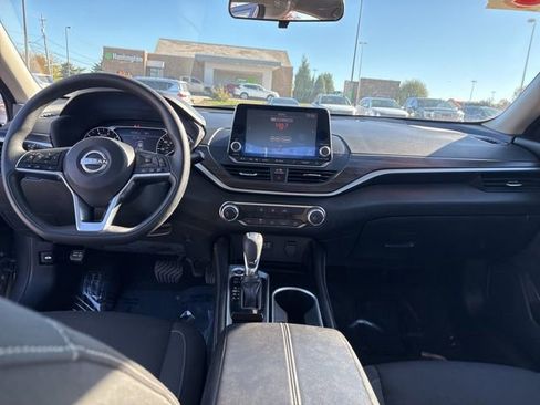 Used 2023 Nissan Altima 2.5 SV image 18