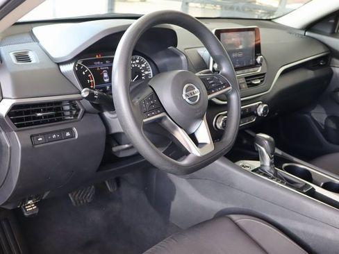 Used 2021 Nissan Altima 2.5 SV image 14