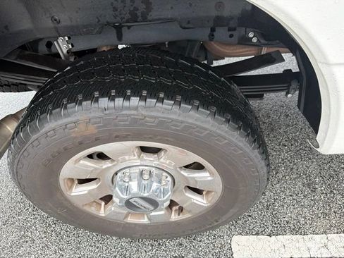Used 2025 Ford F350 Lariat w/ Lariat Ultimate Package AWD/4WD image 13