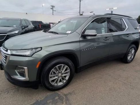 Certified 2023 Chevrolet Traverse LT FWD image 4