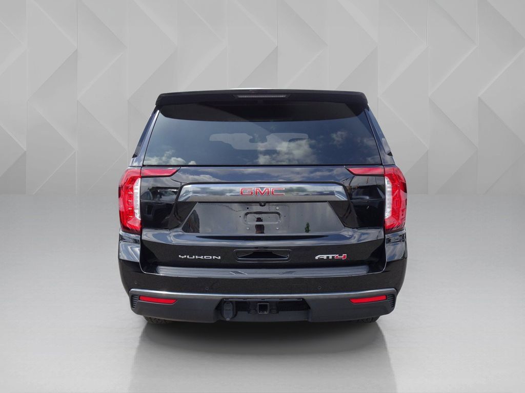 Used 2023 GMC Yukon AT4 w/ AT4 Premium Package AWD/4WD image 4