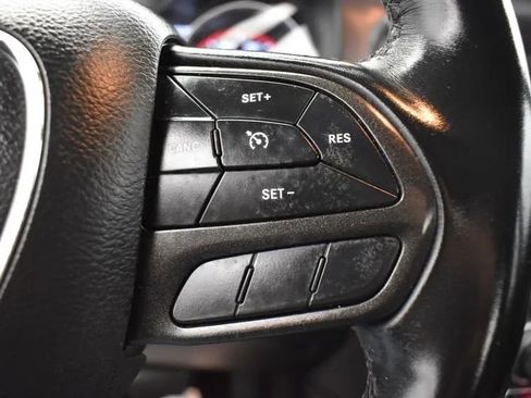 Used 2022 Dodge Charger SXT RWD image 22