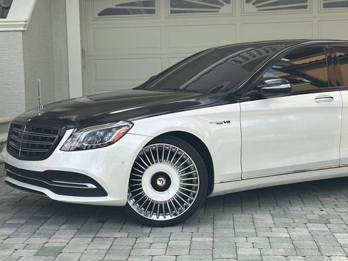 Used 2019 Mercedes-Benz S 560 Sedan image 2