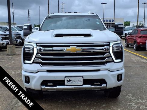 Used 2024 Chevrolet Silverado 2500 High Country w/ High Country Premium Package image 6