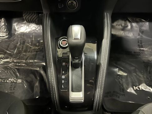 Used 2020 Nissan Kicks SV image 20