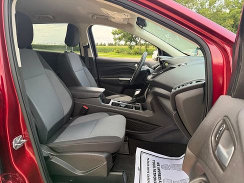 Used 2019 Ford Escape SE FWD image 41