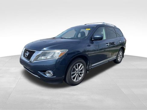 Used 2016 Nissan Pathfinder SL image 1