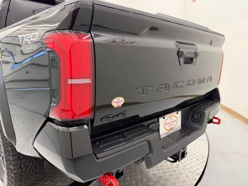 New 2026 Toyota Tacoma TRD Off-Road AWD/4WD image 24