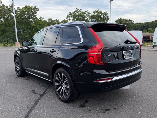 Used 2024 Volvo XC90 B5 Core w/ Climate Package AWD/4WD image 3