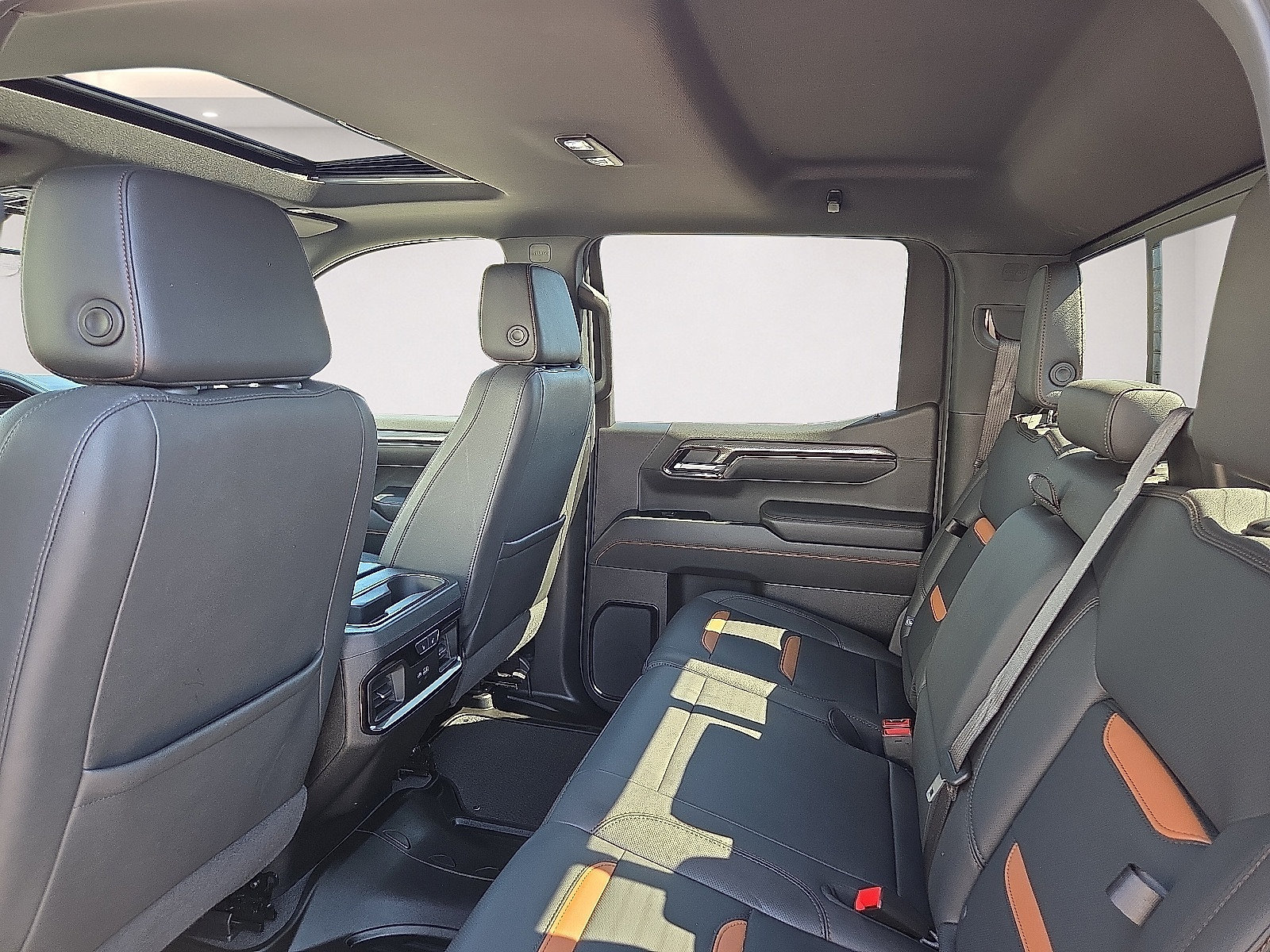 Used 2024 GMC Sierra 1500 AT4 w/ Technology Package AWD/4WD image 20