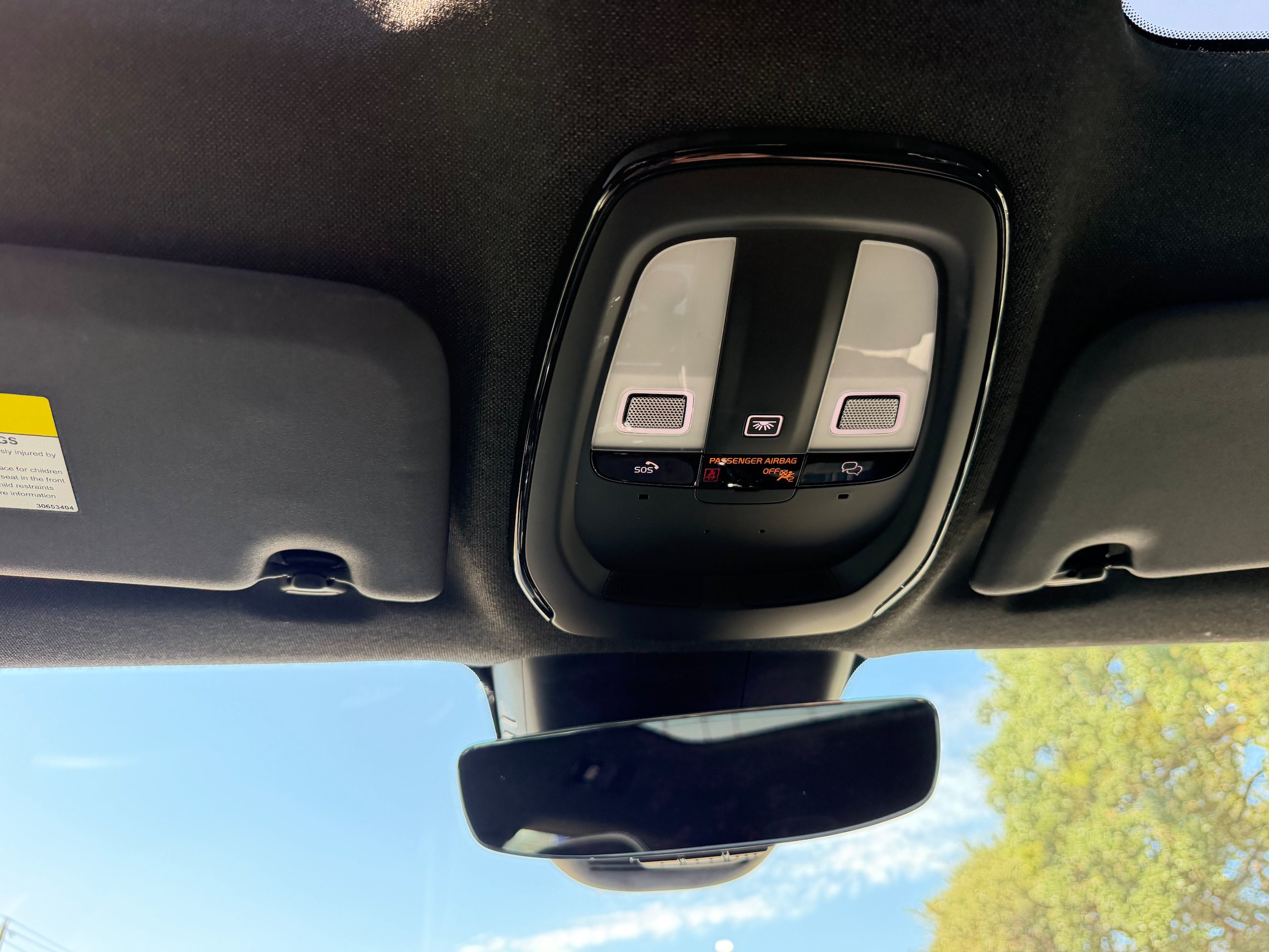 Certified 2023 Volvo C40 P8 Recharge Ultimate w/ Protection Package Premier AWD/4WD image 22