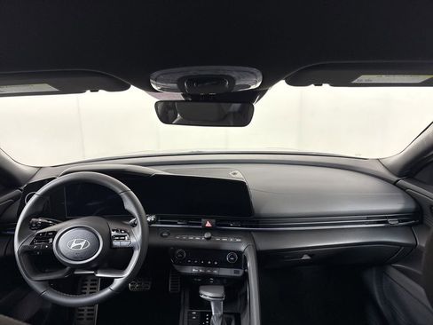 New 2025 Hyundai Elantra SEL FWD image 19