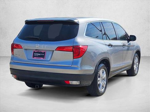 Used 2018 Honda Pilot LX image 5