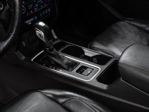 Used 2019 Ford Escape Titanium image 29