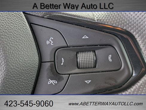 Used 2025 Chevrolet TrailBlazer LT AWD/4WD image 16