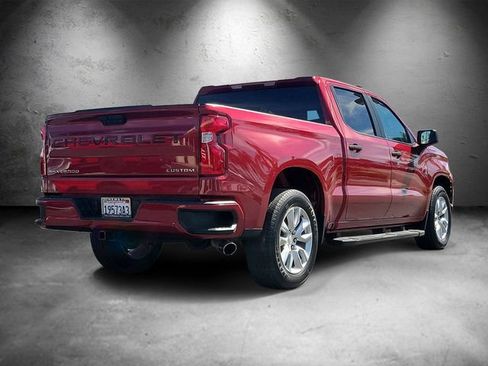 Used 2020 Chevrolet Silverado 1500 Custom w/ Custom Value Package RWD image 3