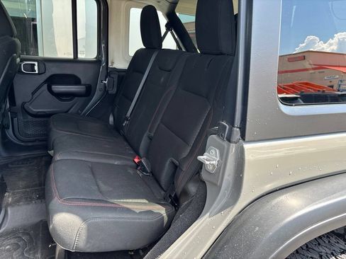 Used 2021 Jeep Wrangler Unlimited Rubicon AWD/4WD image 15