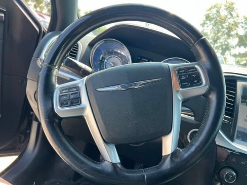 Used 2012 Chrysler 300 C w/ 19-Premium Speaker Group RWD image 13