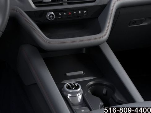 Used 2025 Ford Explorer Active AWD/4WD image 16
