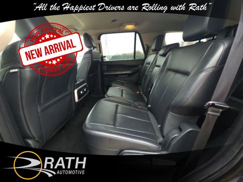 Used 2024 Ford Expedition XLT image 13