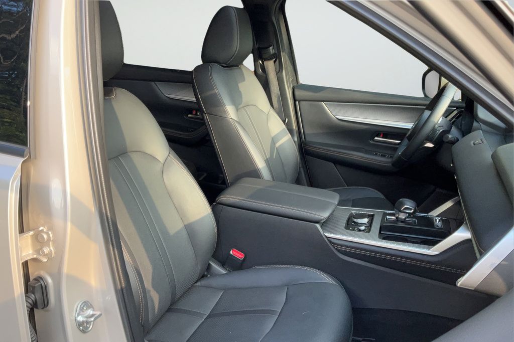 Used 2024 MAZDA CX-90 3.3 Turbo w/ Preferred Plus AWD/4WD image 19