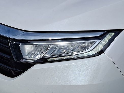 Used 2024 Honda Odyssey Touring image 9