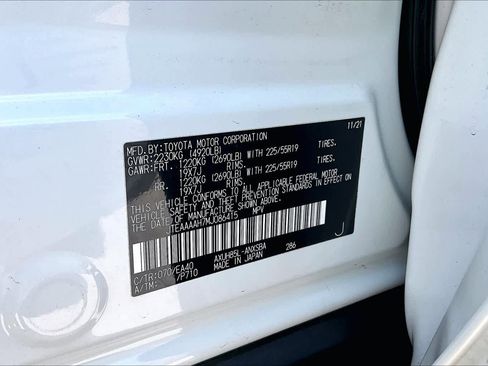 Used 2021 Toyota Venza Limited image 35