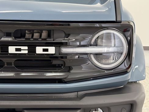 Used 2025 Ford Bronco Outer Banks AWD/4WD image 12