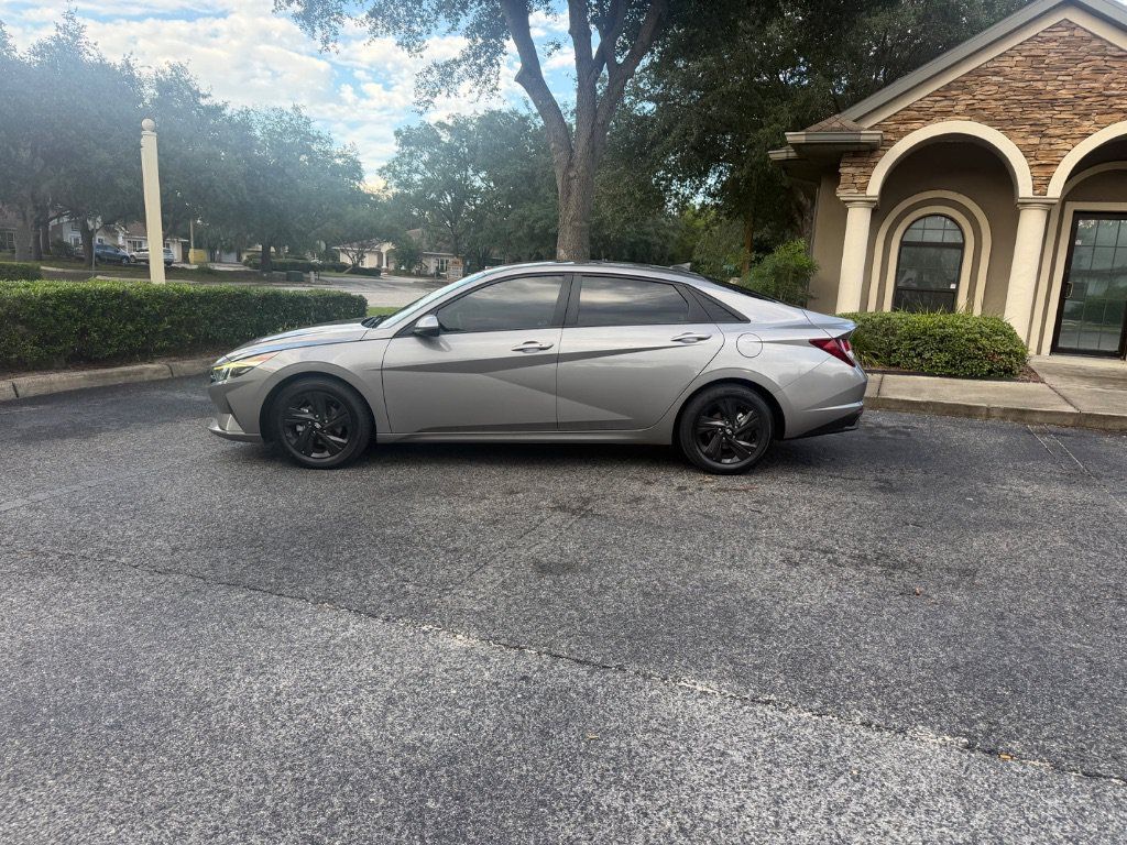 Used 2021 Hyundai Elantra SEL w/ Cargo Package FWD image 1