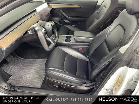 Used 2023 Tesla Model 3 Standard Range image 17