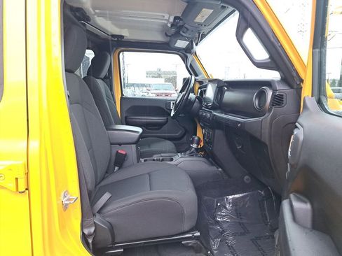 Used 2021 Jeep Wrangler Unlimited Sport image 17