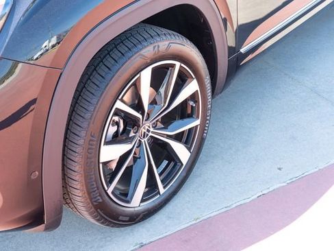 New 2026 Volkswagen Atlas SEL Premium R-Line AWD/4WD image 12