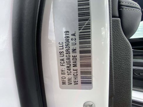 Certified 2024 Jeep Grand Cherokee Altitude image 12