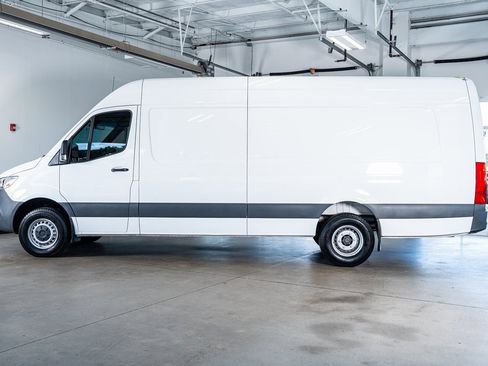 Used 2023 Mercedes-Benz Sprinter 3500 image 8
