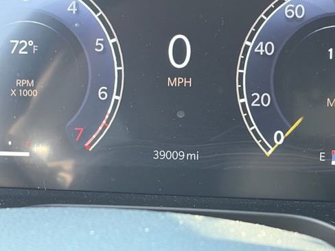 Used 2023 Jeep Grand Cherokee Limited w/ Luxury Tech Group II image 23