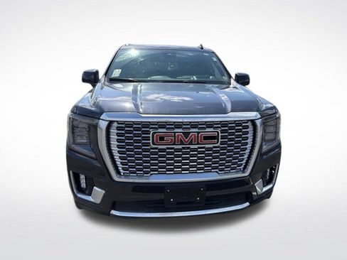 Used 2023 GMC Yukon Denali w/ LPO, Floor Liner Package AWD/4WD image 17