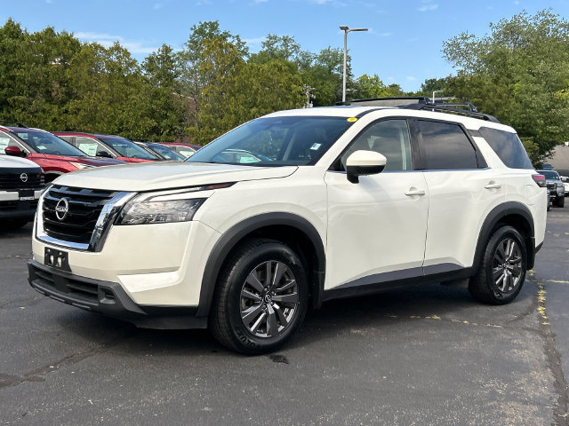 Certified 2023 Nissan Pathfinder SV w/ SV Premium Package AWD/4WD image 6
