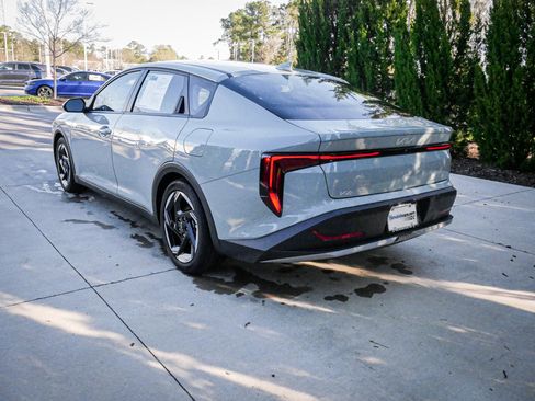 Used 2025 Kia K4 EX image 8