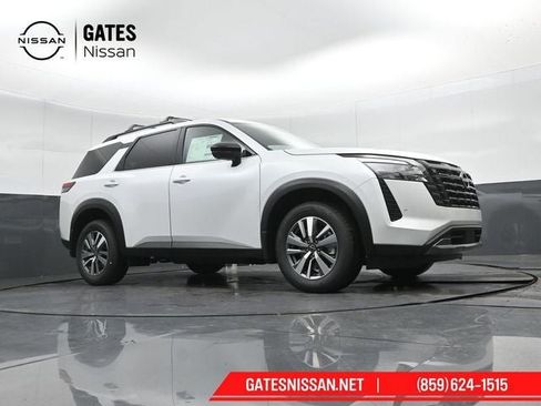New 2026 Nissan Pathfinder SL image 41