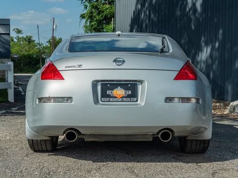 Used 2008 Nissan 350Z Touring RWD image 5