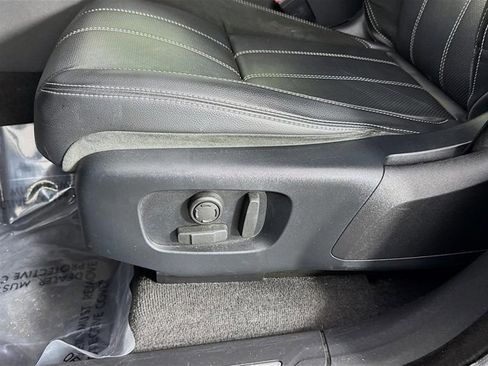 Used 2020 Land Rover Range Rover Velar R-Dynamic S image 22