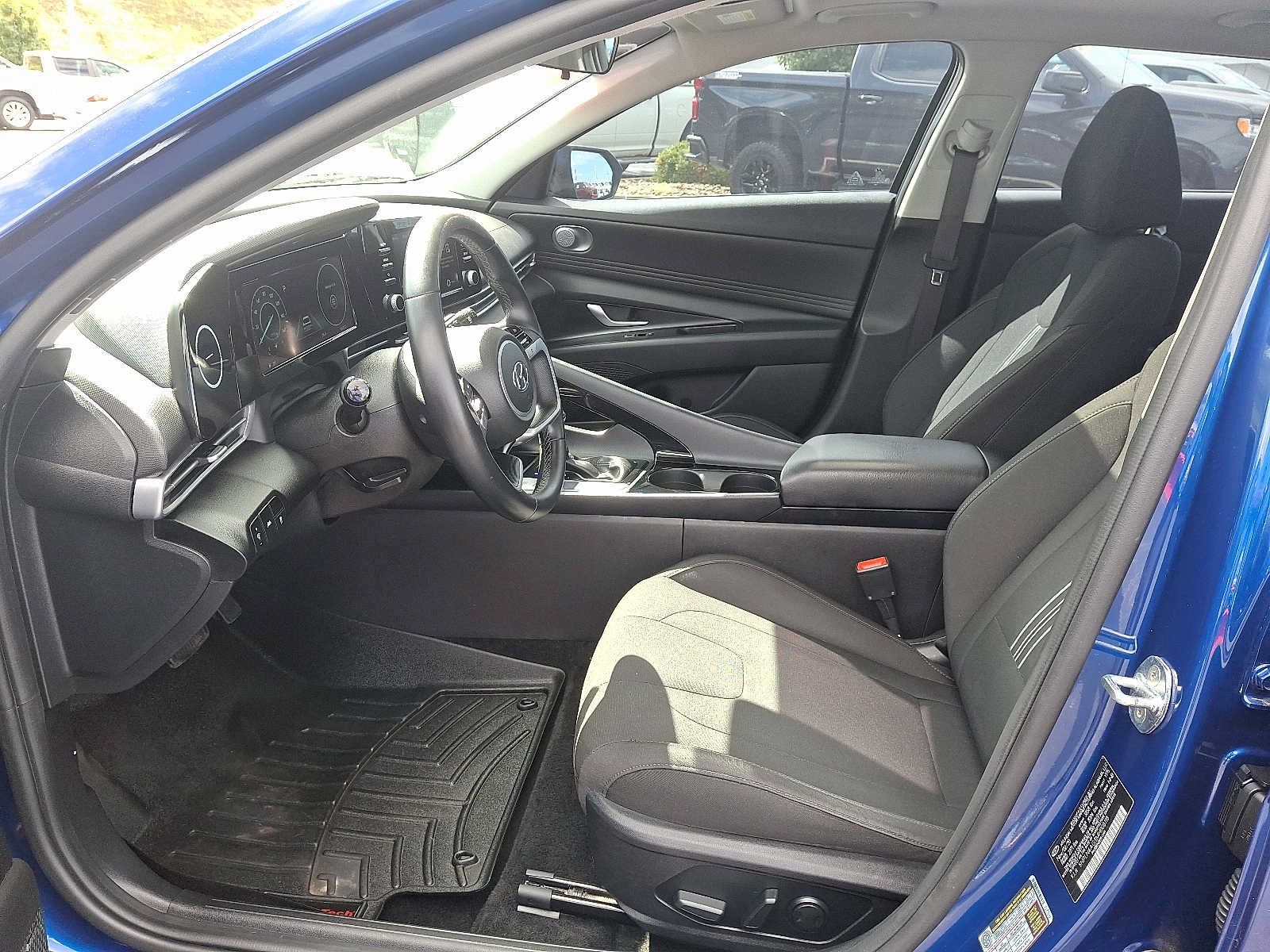Used 2021 Hyundai Elantra SEL w/ Convenience + Premium Package FWD image 13