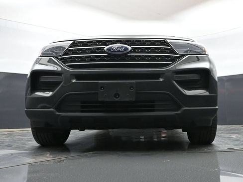 Used 2024 Ford Explorer XLT AWD/4WD image 47