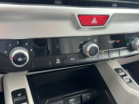 Used 2021 Kia Telluride S FWD image 16