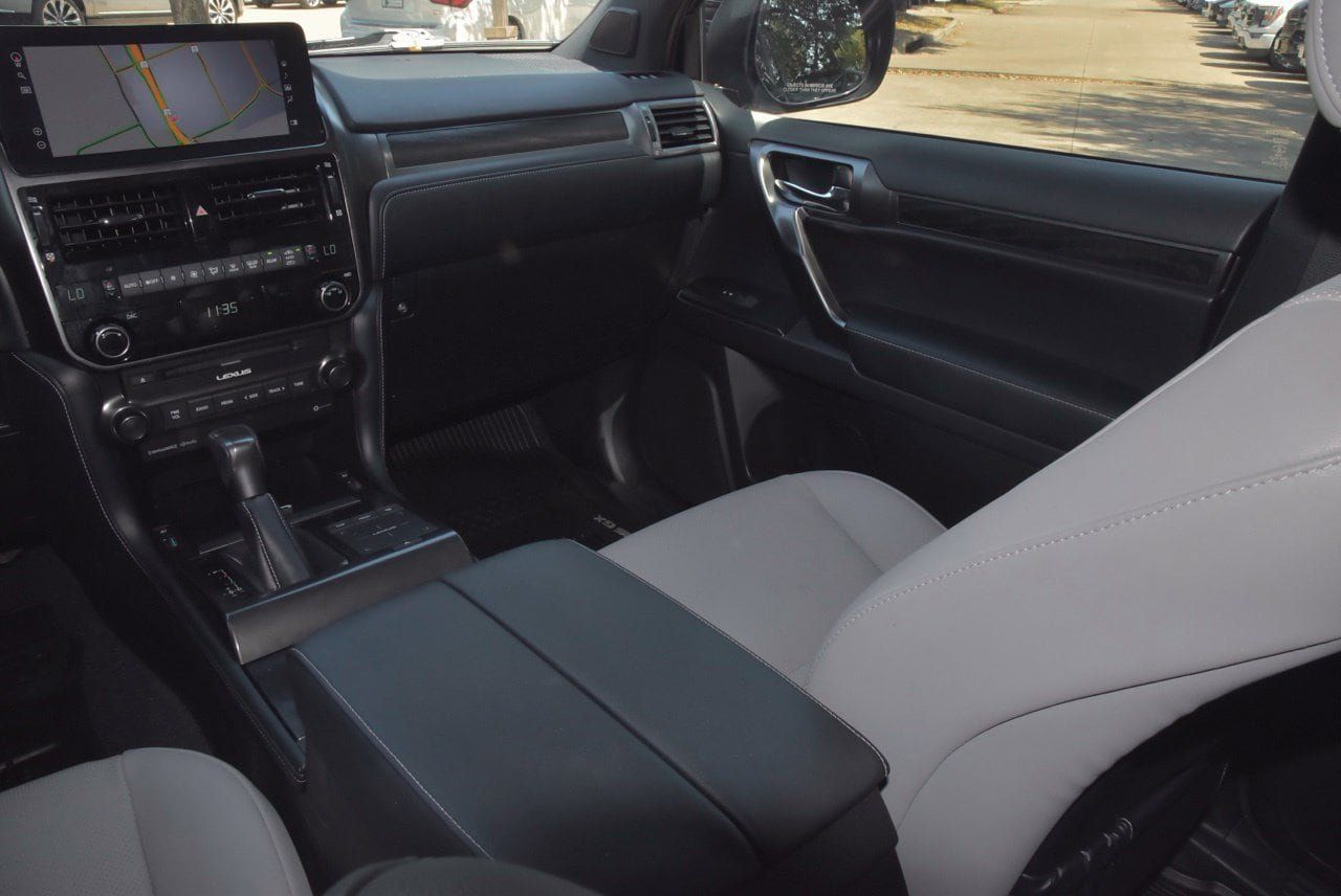 Used 2023 Lexus GX 460 w/ Black Line Special Edition AWD/4WD image 18