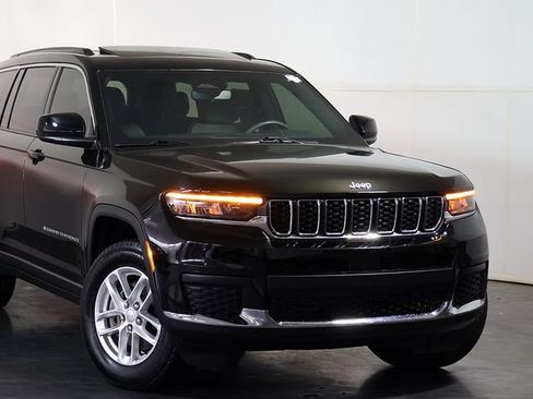 Used 2024 Jeep Grand Cherokee L Laredo w/ Trailer Tow Package AWD/4WD image 6