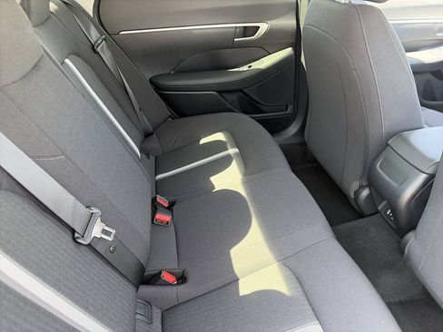 Certified 2025 Hyundai Sonata SE FWD image 12