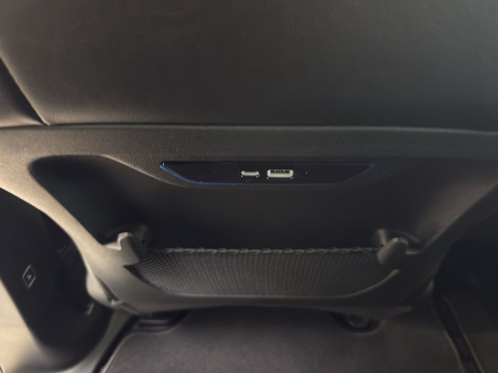 New 2027 Chrysler Pacifica Select FWD image 30