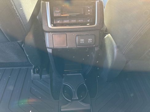 Used 2021 Subaru Ascent Limited w/ Popular Package #2A image 7